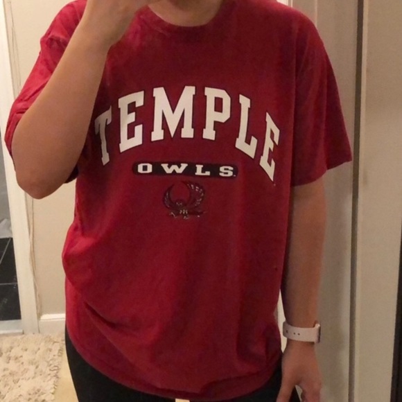 Gildan Tops - Temple Owls T-shirt